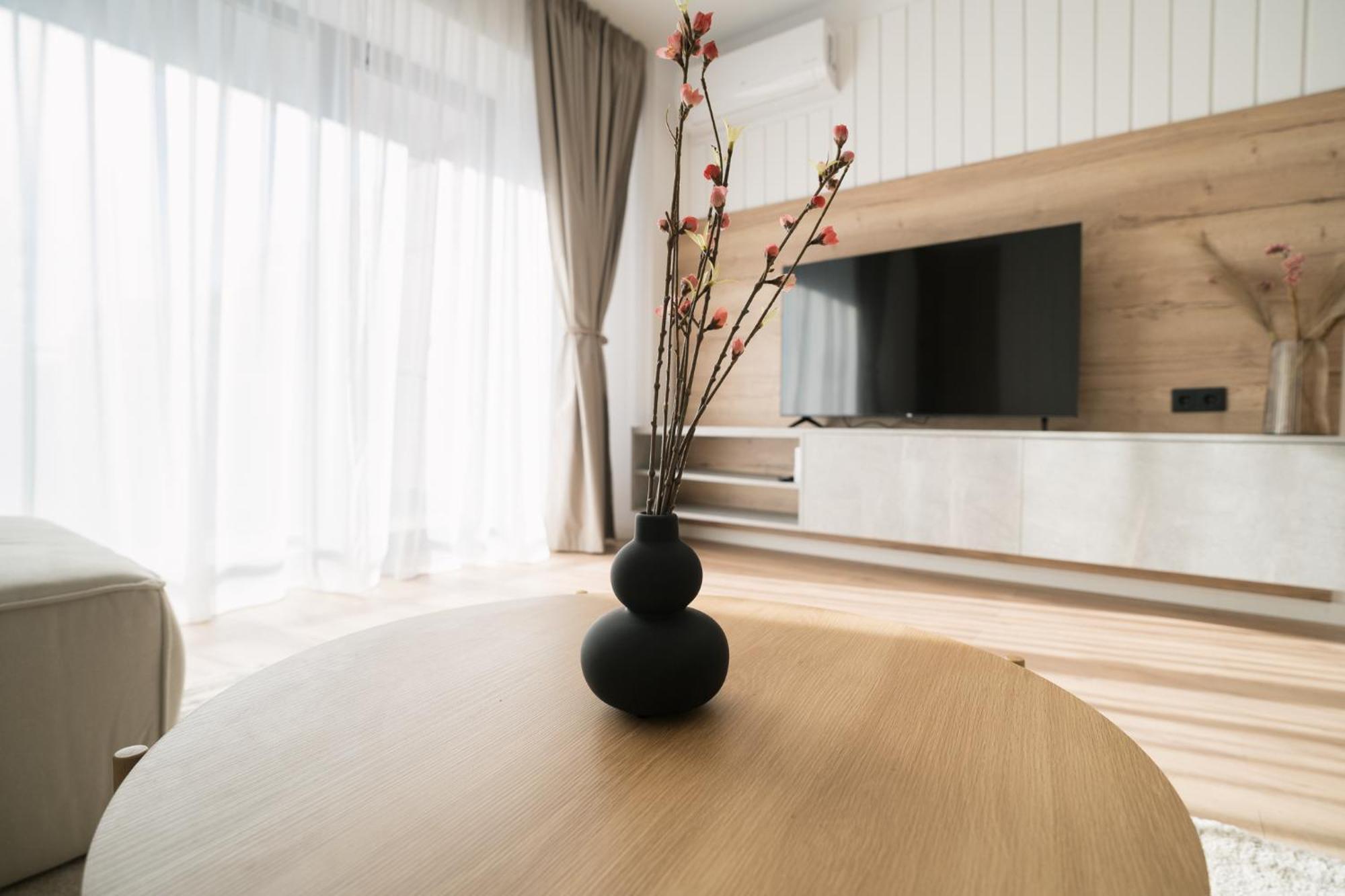 Flow Apartment 1 Bedroom With Parking 클루지나포카 외부 사진