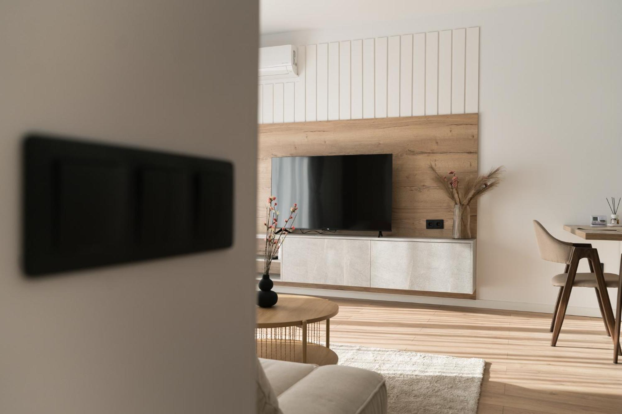 Flow Apartment 1 Bedroom With Parking 클루지나포카 외부 사진